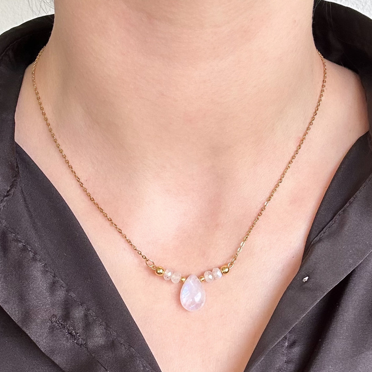 Selene - Halskette Regenbogen Mondstein - Silber