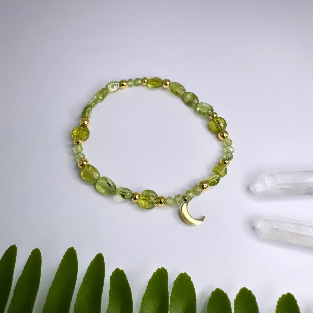 AUGUST - Peridot - Armband Mond