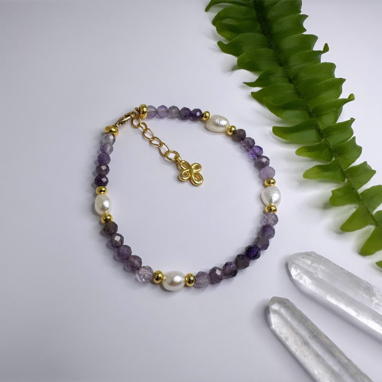 FEBRUAR - Amethyst & Süsswasserperlen - Armband Hecate