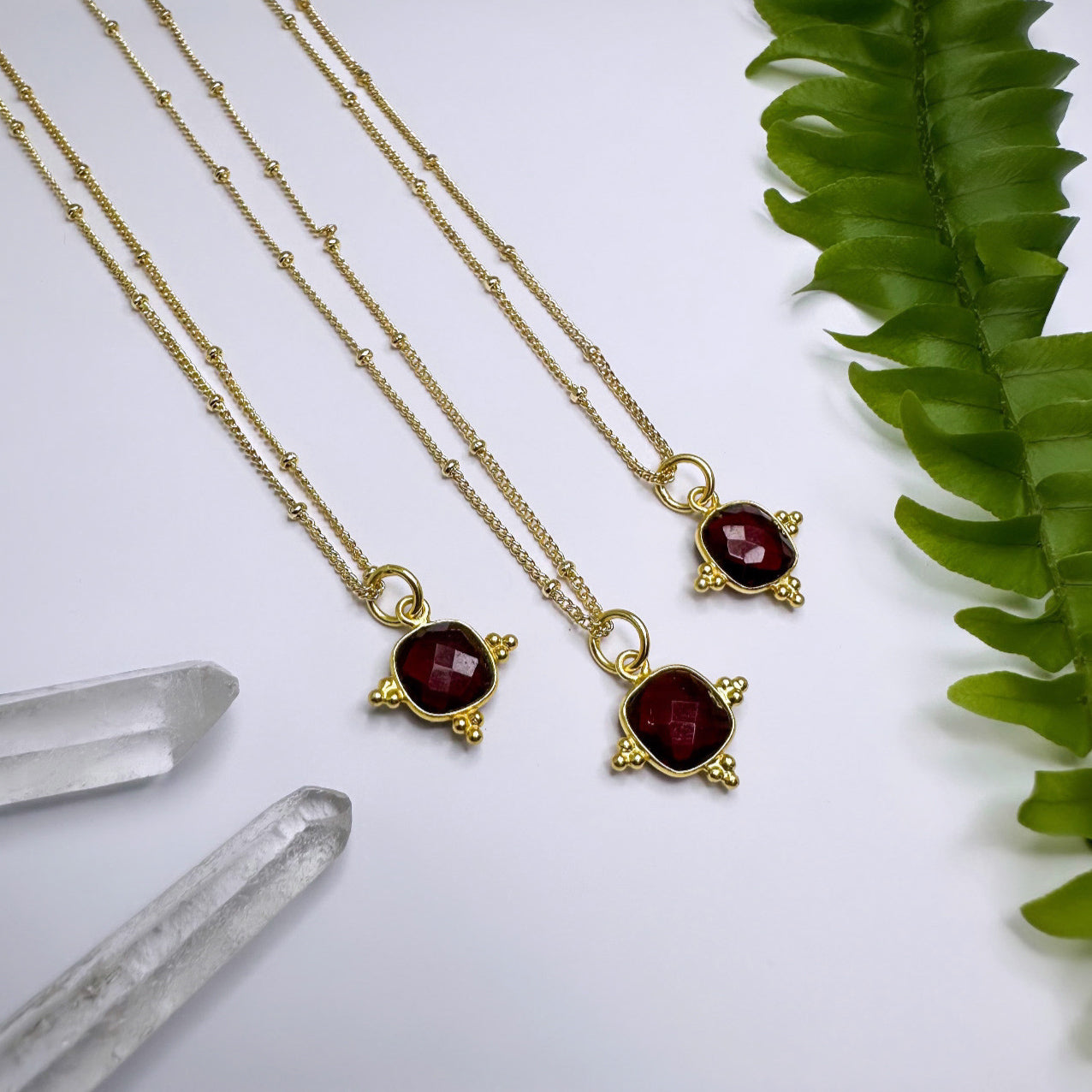 JANUAR - Granat - Halskette Hera