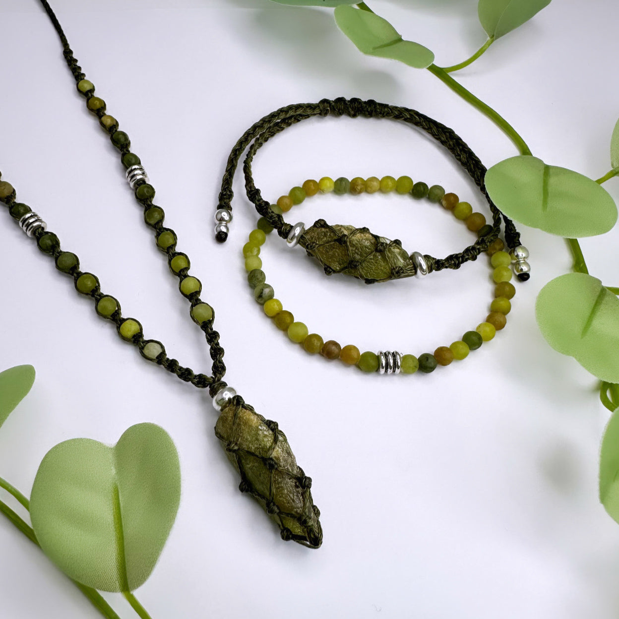 Set aus Halskette und 2 Armbändern - Titanit & Serpentin