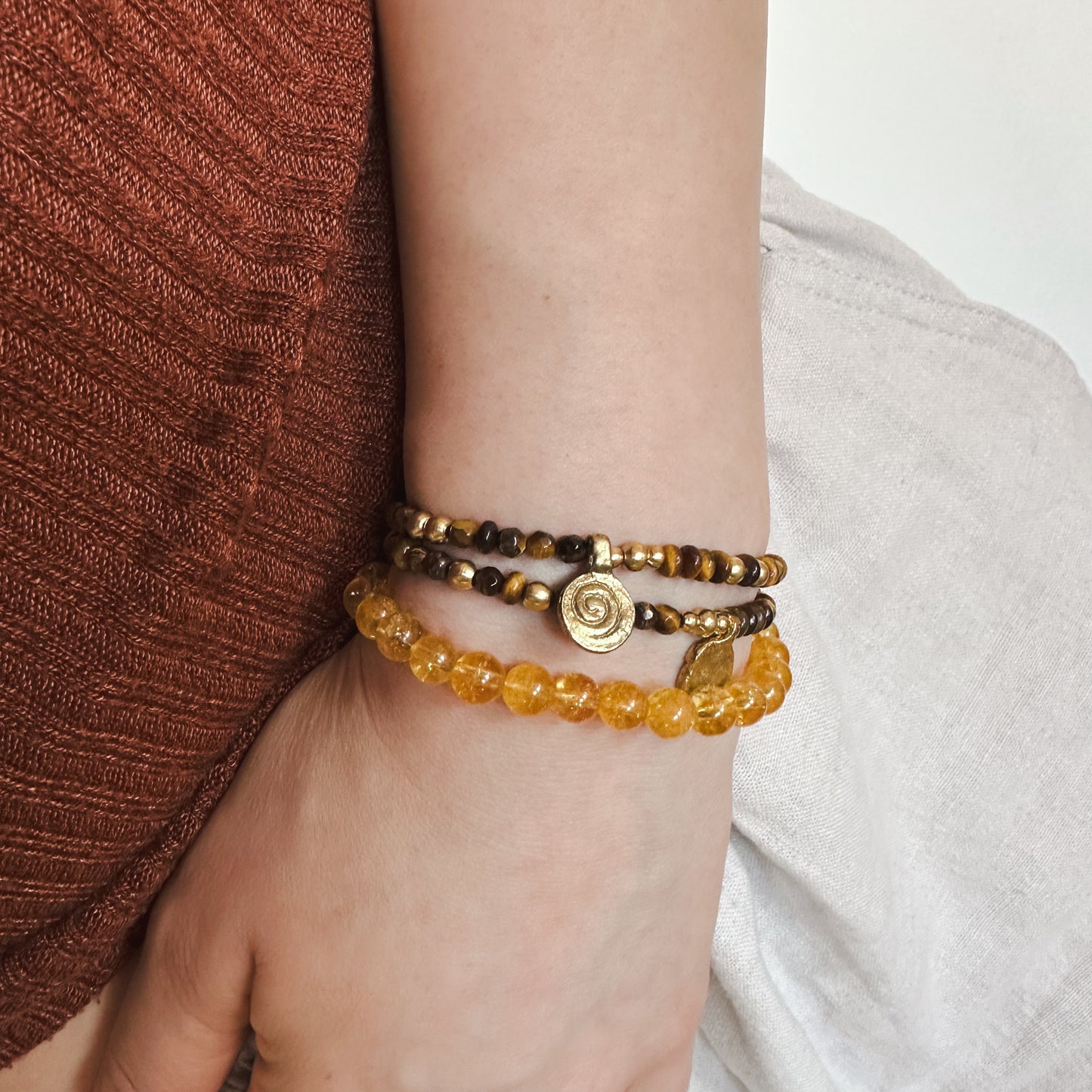 NOVEMBER - Tigerauge - Armband Spirale