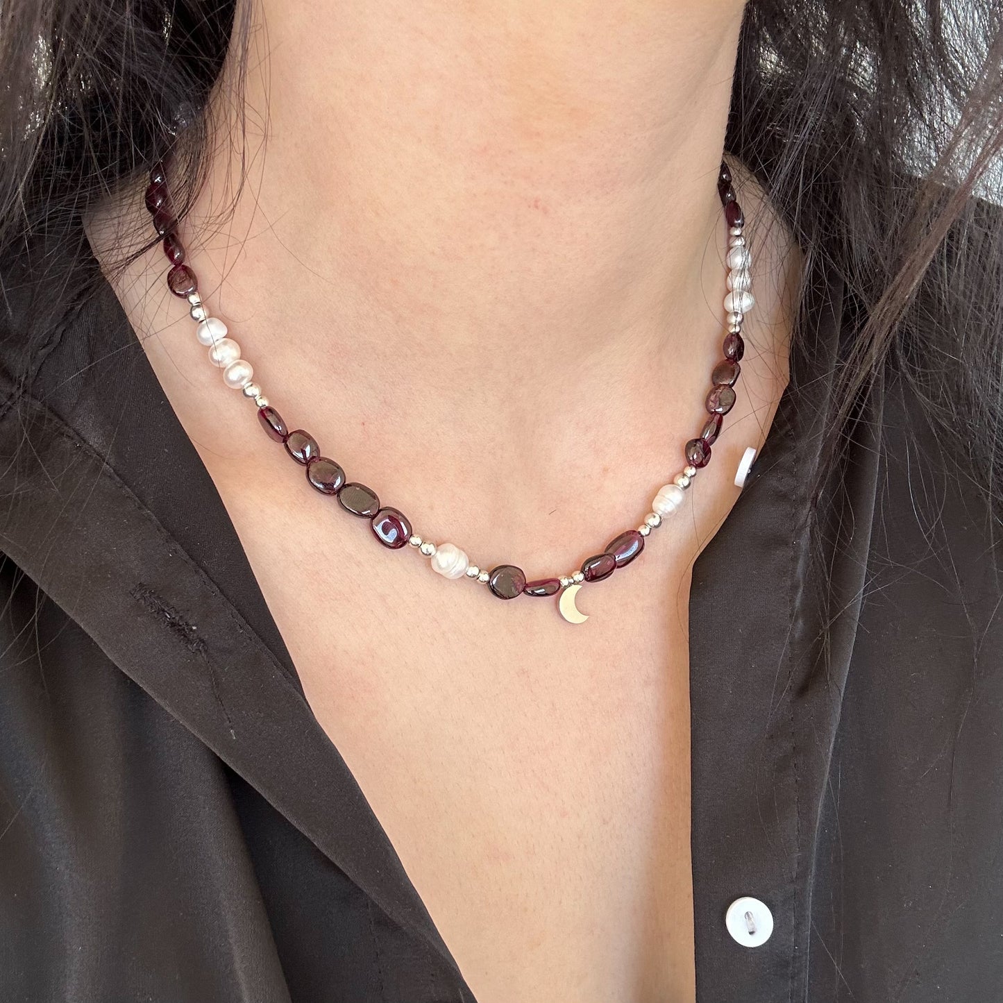 JANUAR - Granat & Süsswasserperlen - Halskette Mond