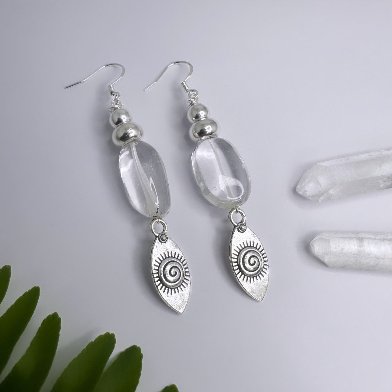 APRIL - Bergkristall - Ohrringe Spirale