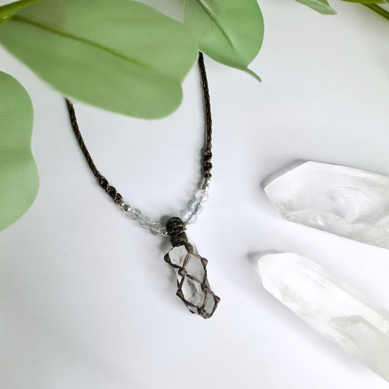 Clarity - Bergkristall Halskettchen geknüpft