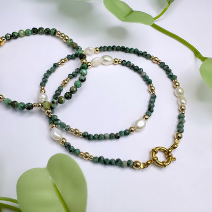 Halskette - Afrikanischer Türkis & Süsswasserperlen Gold