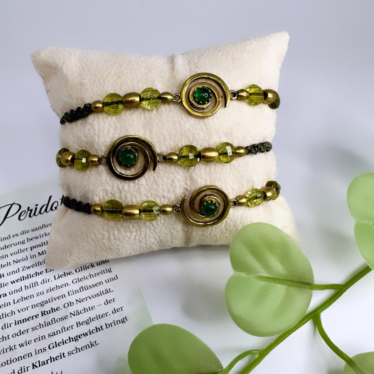 Spiral Armband Messing - Peridot