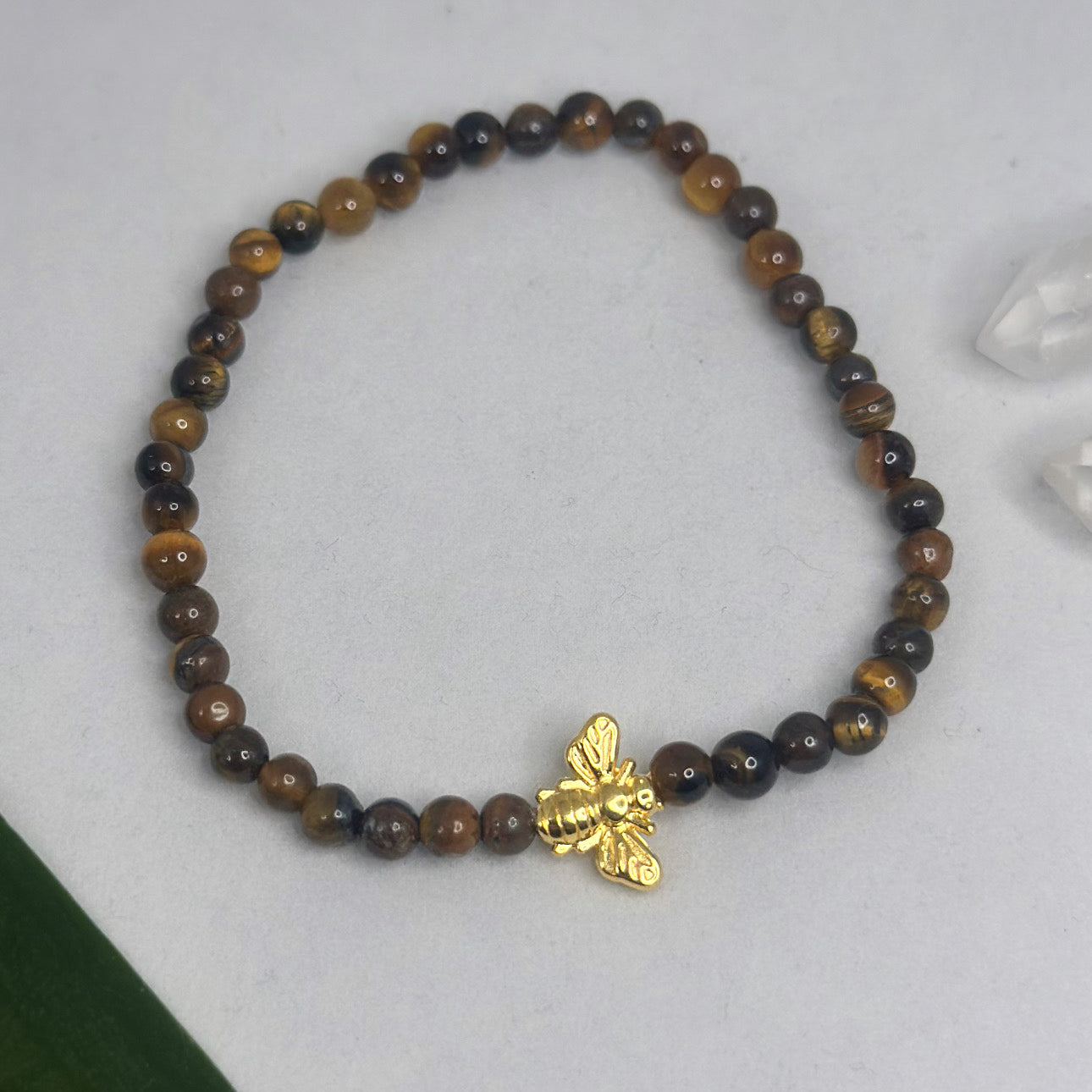 Zartes Tigerauge Armband mit Biene