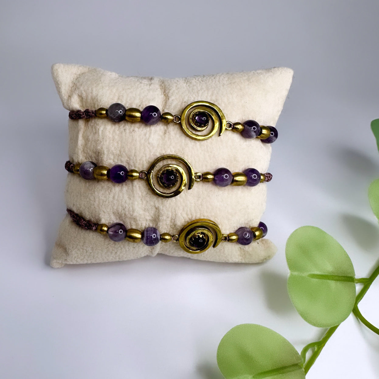 Spiral Armband Messing - Amethyst