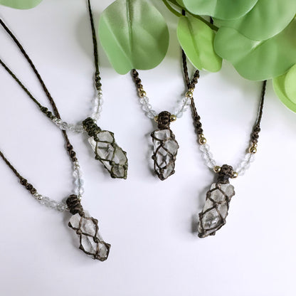 Clarity - Bergkristall Halskettchen geknüpft