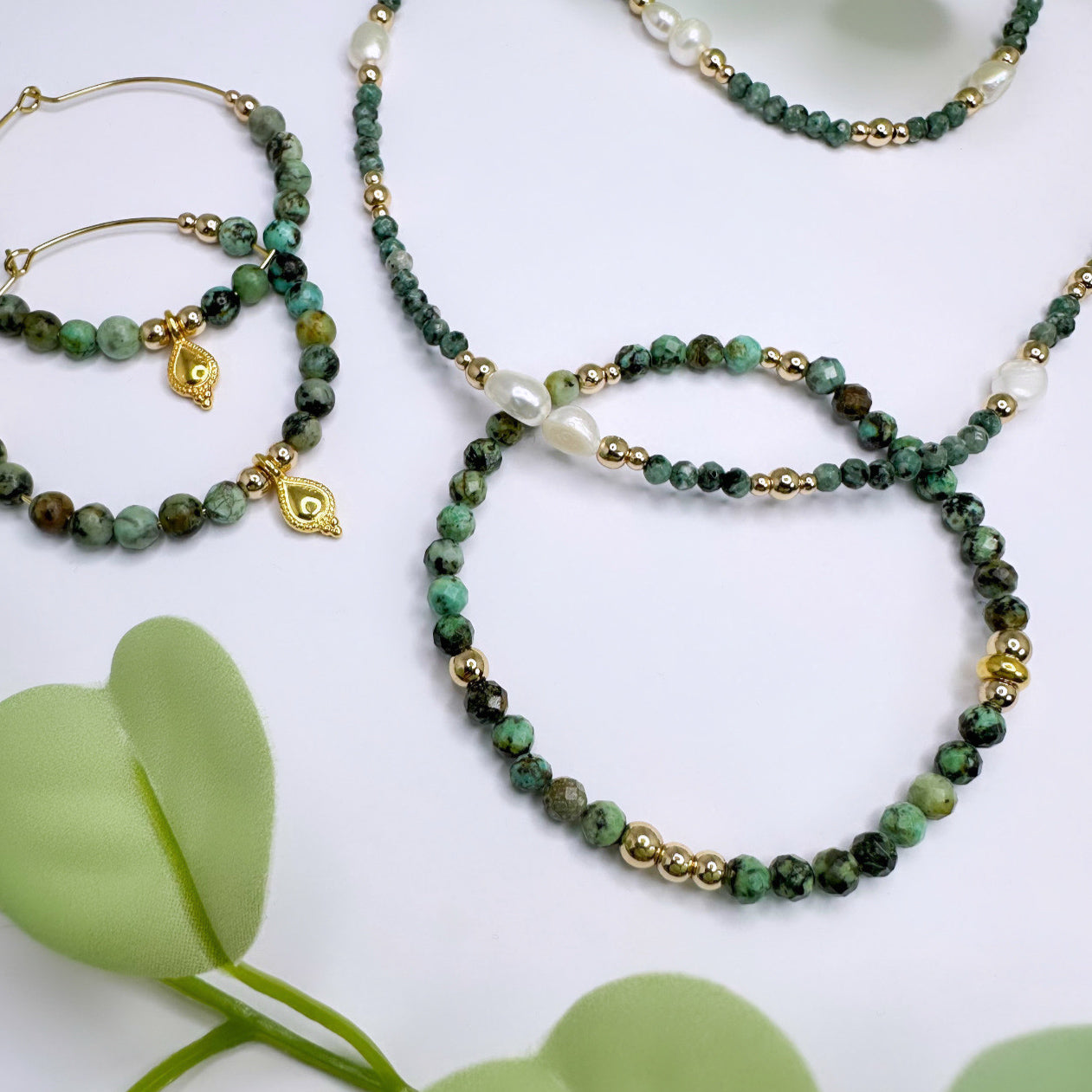 Halskette - Afrikanischer Türkis & Süsswasserperlen Gold